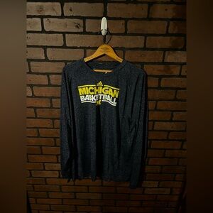 Adidas Michigan Basketball XL Long Sleeve Tee